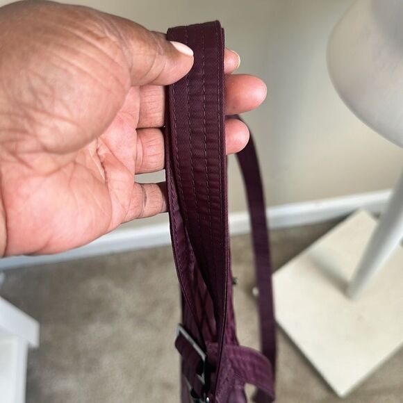 LUG Allegro Wine Crossbody Bag - Picture 4 of 8